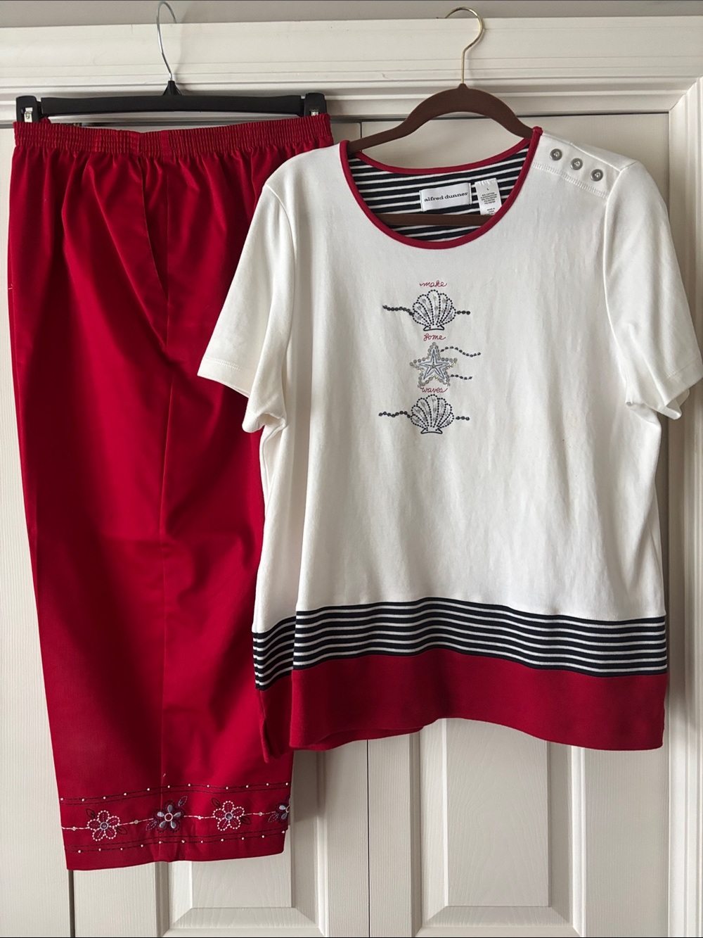 Alfred Dunner Women’s Red Cropped Pants with Embellishment w/ White Seashell Top